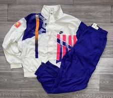 NIKE Challenge Court tuta