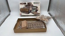  TAM35132 Tamiya Bradley M2 1/35