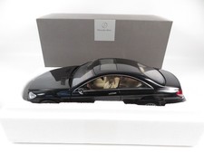 1:18 Autoart Concessionario