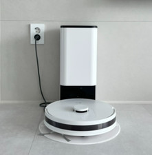 LG CordZero R585HKA Robot