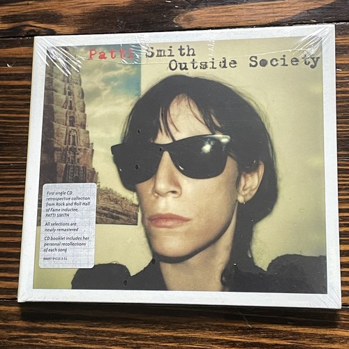 Patti smith outside society - patti,