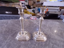 Coppia di candelabri a gradino