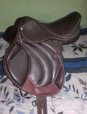 Sella per cavalli in pelle