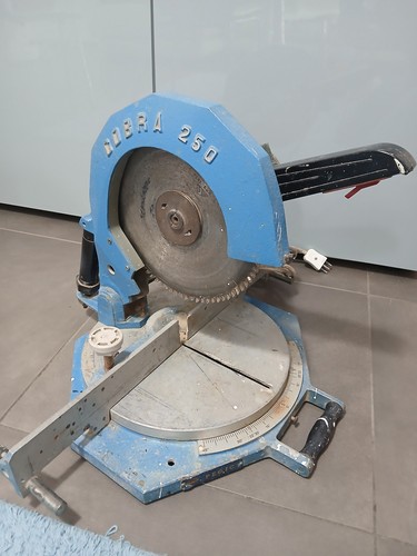 Sega troncatrice elettrica - sega,