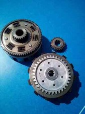 SUZUKI GT 380 CLUTCH BASKET COMPLETE