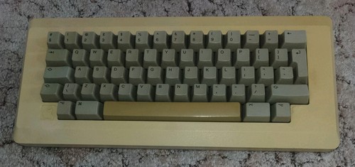 Apple m0110b british - m0110b,