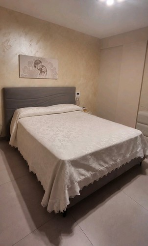 Letto matrimoniale contenitore