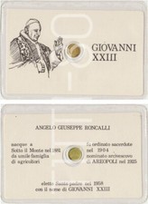 PAPA GIOVANNI XXIII - BLISTER CON MEDAGLIETTA IN BAGNO DORATO - ORO?