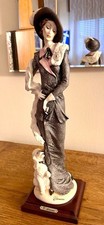 Statua Giuseppe Armani . Signora Con Barboncino . Serie Florence 1987 0394C