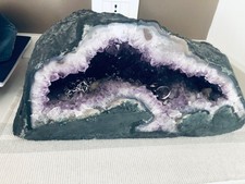 Drusa  di pietra ametista, di origine brasiliana 