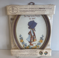 NUOVO Holly Hobbie Stitchery