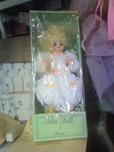Flora belle miss daisy april - miss,