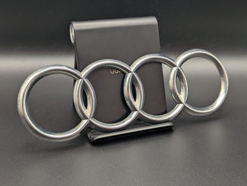 Audi logo 8e9853742 - 8e9853742, posteriore