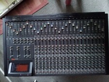 Mixer da studio Fostex 812