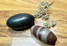 LOT DE 2 SHIVA LINGAM -