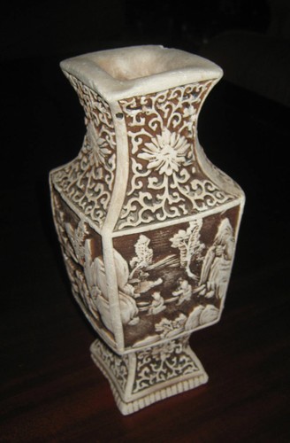 Antiquariato/Ceramiche/Vasetto