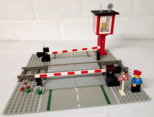 Lego treno 4539 passaggio - 9v,