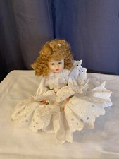 BAMBOLA IN PORCELLANA