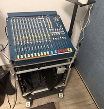 mixer allen & heath Wizard WZ3 14:4:2