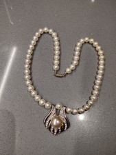 Collana di perle in vetro