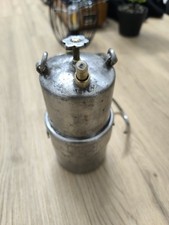 Antica lampada a carburo da