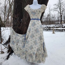 70s Vintage ROBERTA Off White