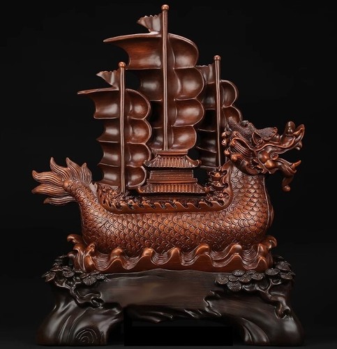 Statua barca drago vela liscia
