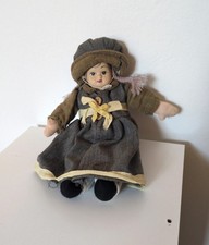 Elegante Bambola Vintage in