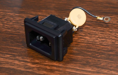 Yaesu 1000mp ricambi presa - ft-1000mp, ricambi: