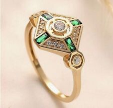 Anello antico vintage placcato oro 18 kt a forma di diamante pietre verdi e chiare misura 60