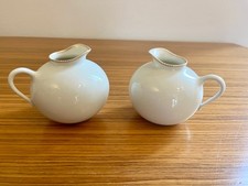 Giovanni Gariboldi, due lattiere decoro oro, Doccia, Richard Ginori, anni 30