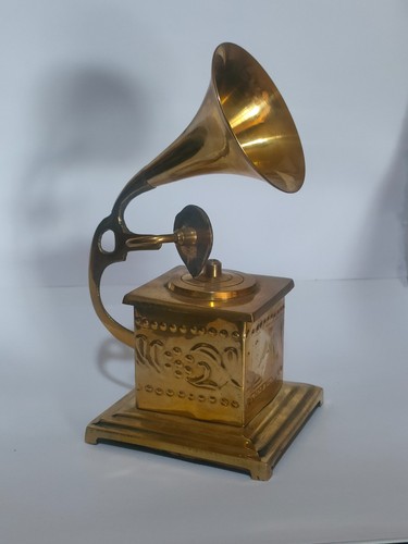Grammofono vintage ottone