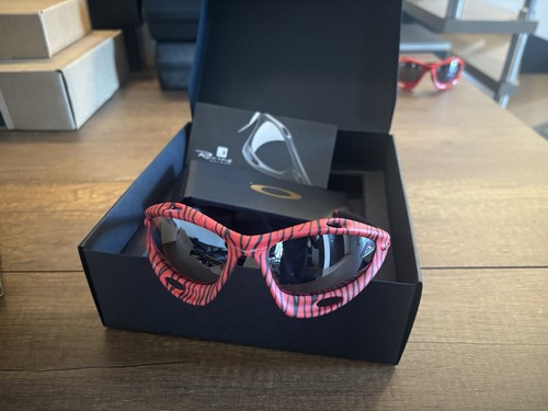 New oakley racing - new,