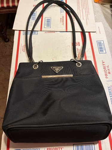 Una splendida borsa vintage - una,