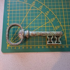 Vecchio apribottiglie apribottiglia cavatappi a forma di grossa chiave stupenda