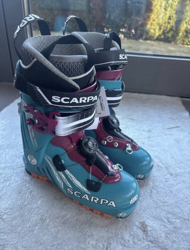 Nuovi scarponi sci alpinismo - nuovi,