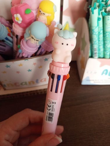 Penna multicolore scatto - penna,