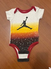 Body Air Jordan Taglia 6-12 Mesi/68-80 cm Multicolore con Logo in Petto