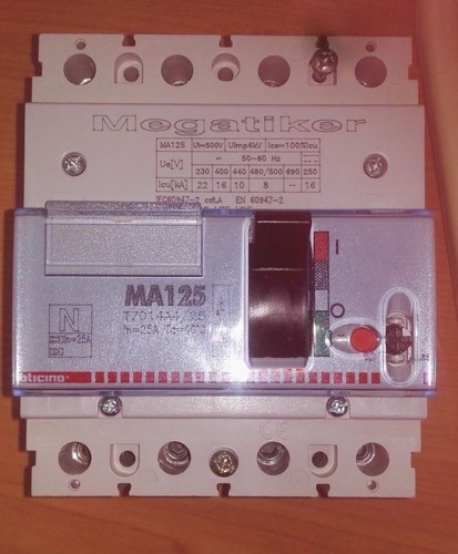 Bticino megatiker t7014a4 25 - , t7014a4/25
