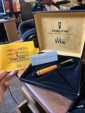 Penna stilografica Delta dolcevita pennino oro bianco 18 kt