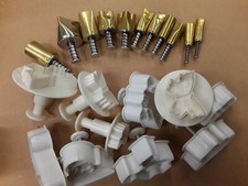 Stampino con espulsore per