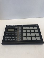 Native Instruments Machine Mikro MK2 Drum Machine Controller Only senza software