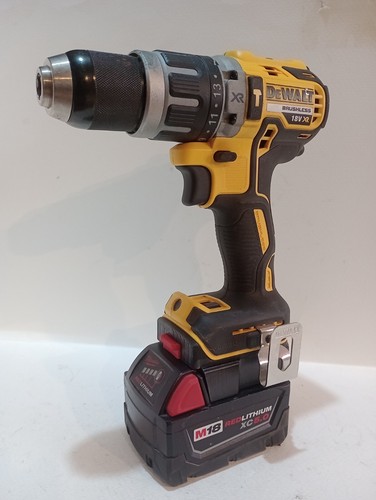 Adattatore batteria milwaukee - adattatore,