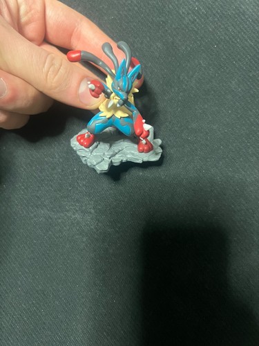 Statuina mega lucario - mega,