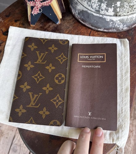 Louis vuitton porte yen - louis,