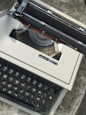 Schreibmaschine „Olivetti