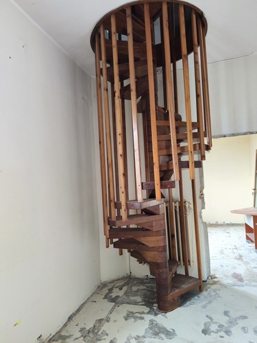 Scala chiocciola legno - a,
