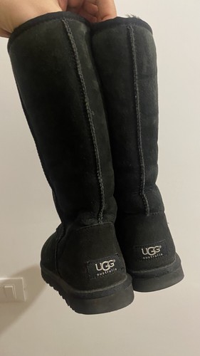 Ugg - ,