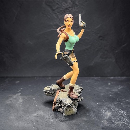 Rara statua vintage lara croft - rara,