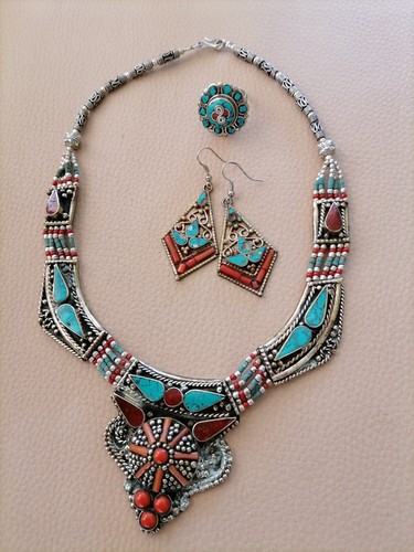 Collana orecchini anello